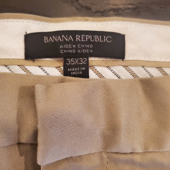 Banana Republic Aiden Chinos - Picture 5 of 5